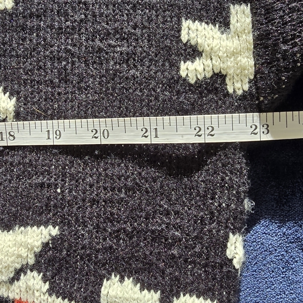 OuFeeiLiH Black and Red Patterned Sweater Size L - Picture 6 of 10